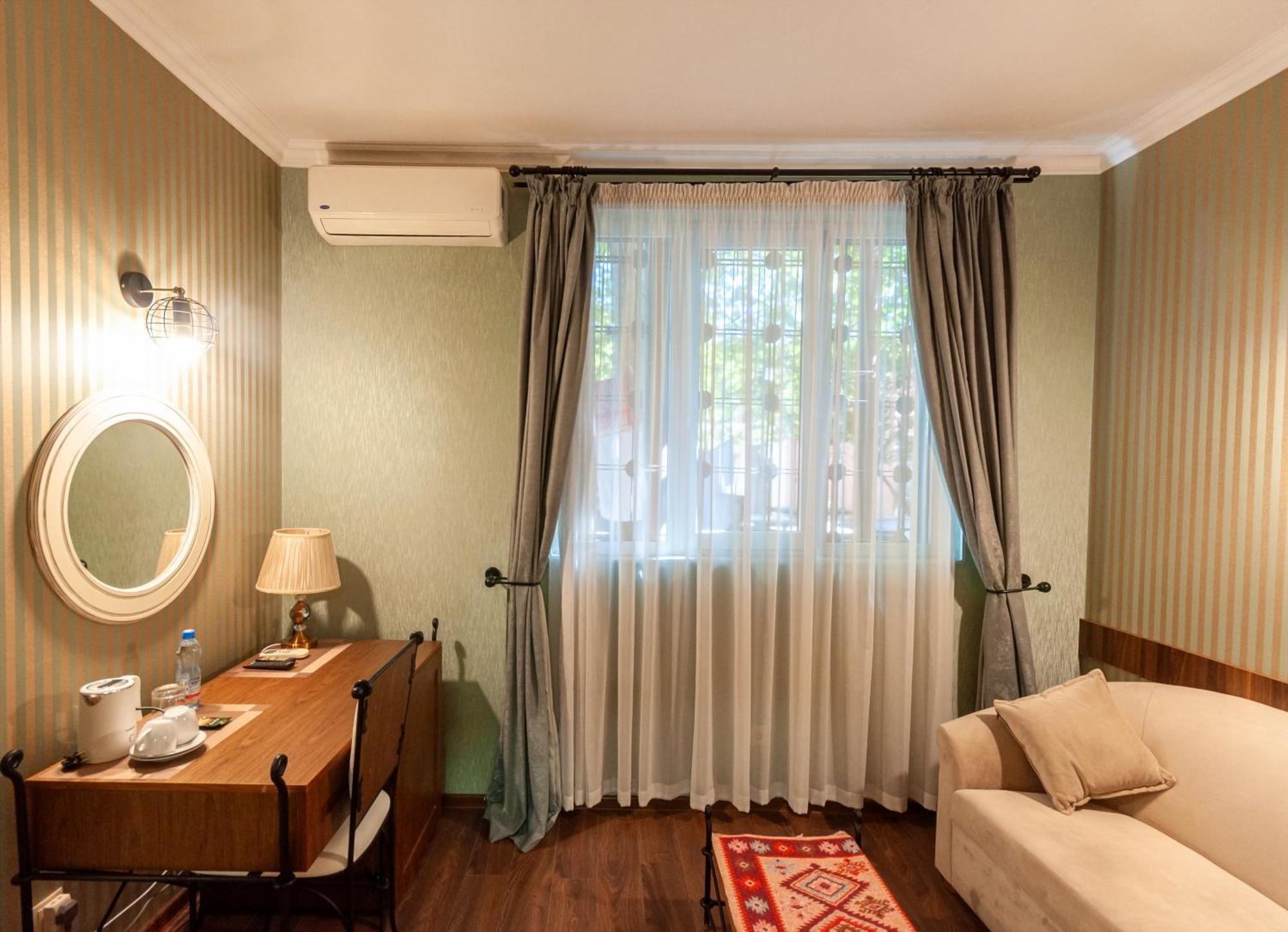 Wine Story Hotel & Club Тбилиси Экстерьер фото